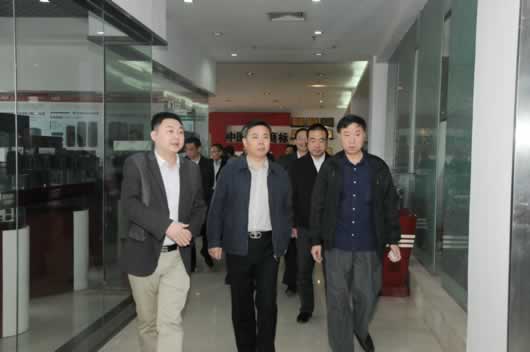 20141211常州市發改委主任戴士福(前中)一行蒞臨易事特考察調研.jpg