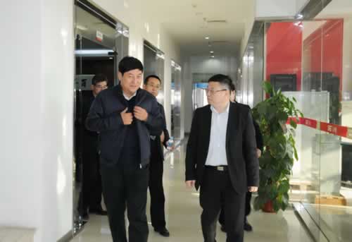 20141229新疆兵團十三師黃志剛政委一行蒞臨易事特參觀考察.jpg
